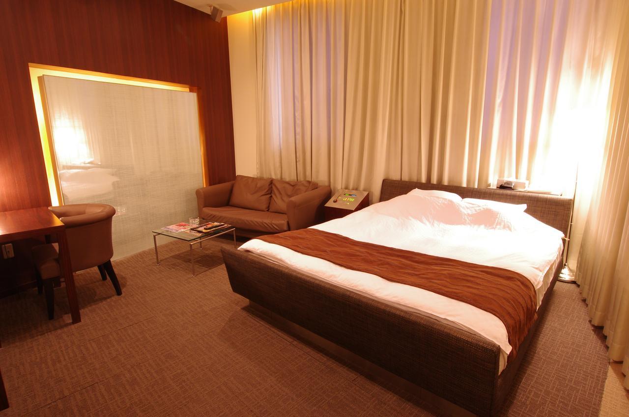 Blue Hotel Octa (Adults Only) Сапоро Екстериор снимка